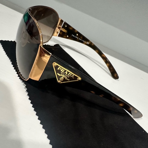 Vintage Prada Shield Sunglasses - Picture 5 of 7
